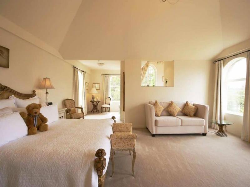 Villa Howden image