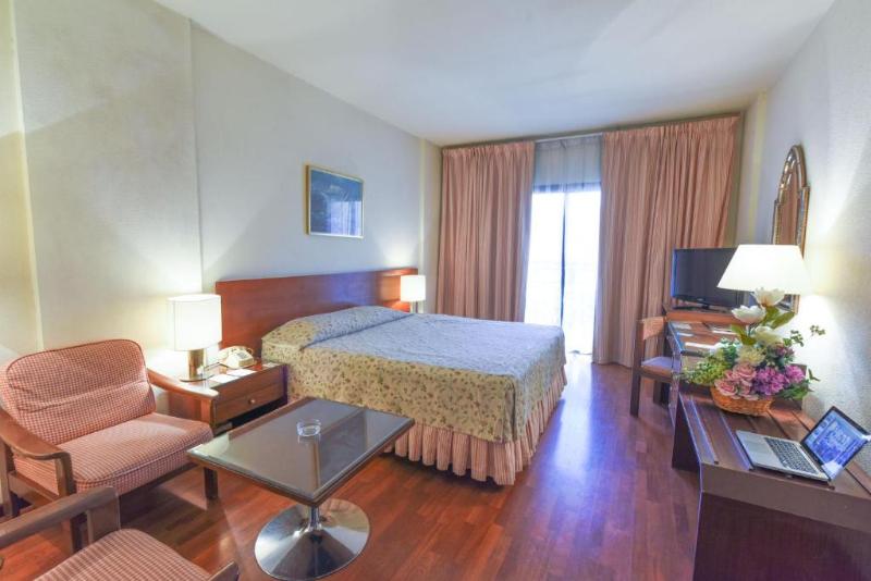 Bed room