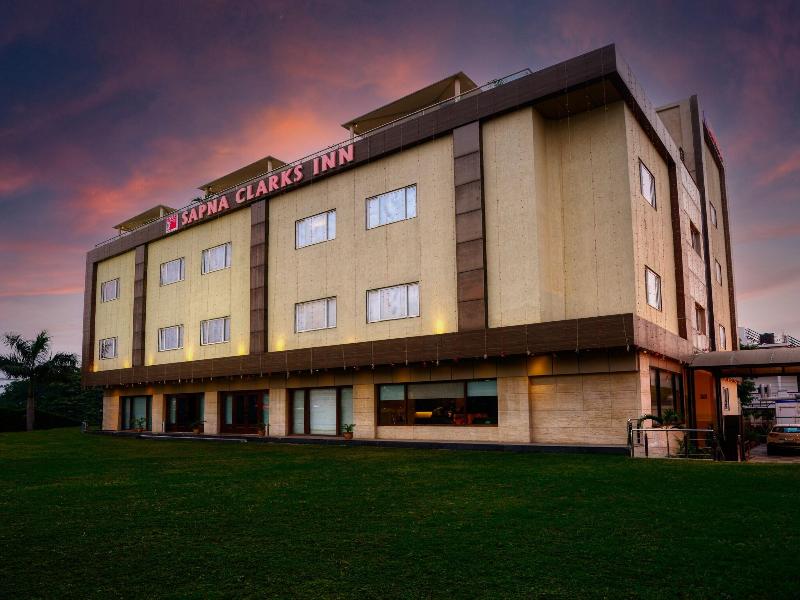 Sapna Clarks Inn image
