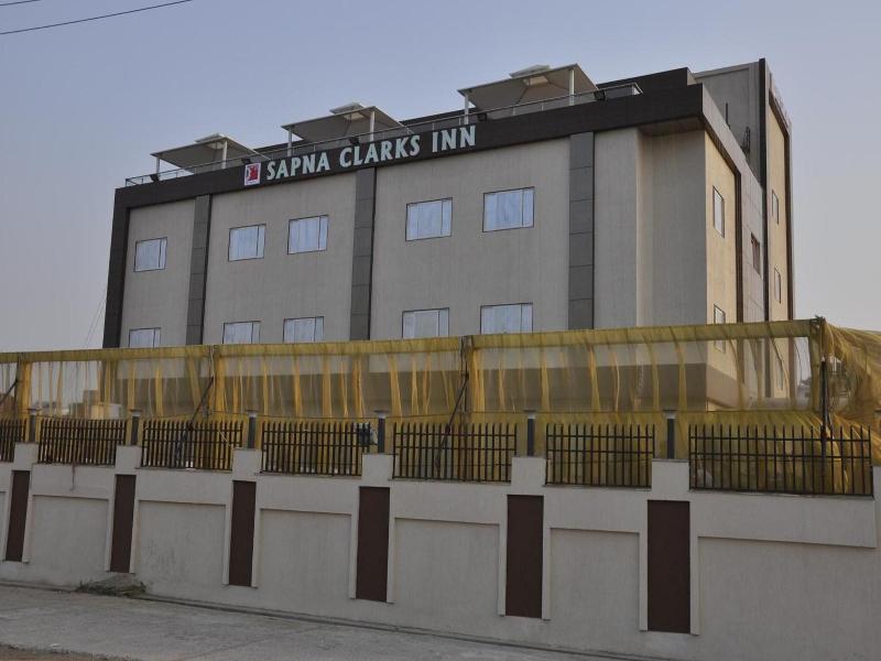 Sapna Clarks Inn image