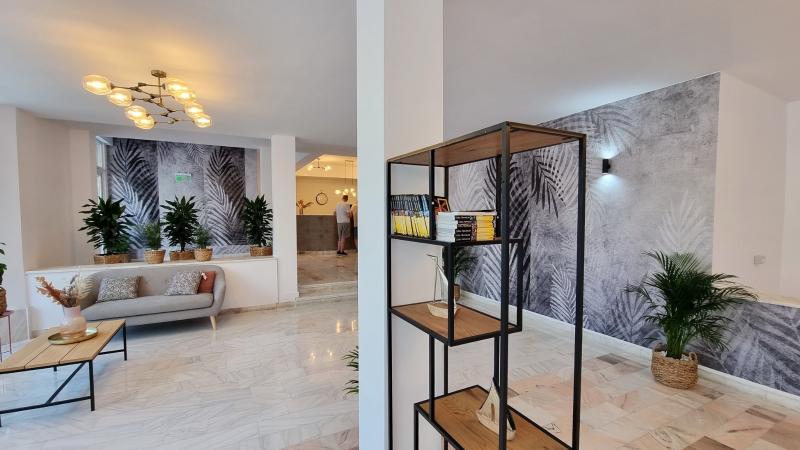Lobby & Reception