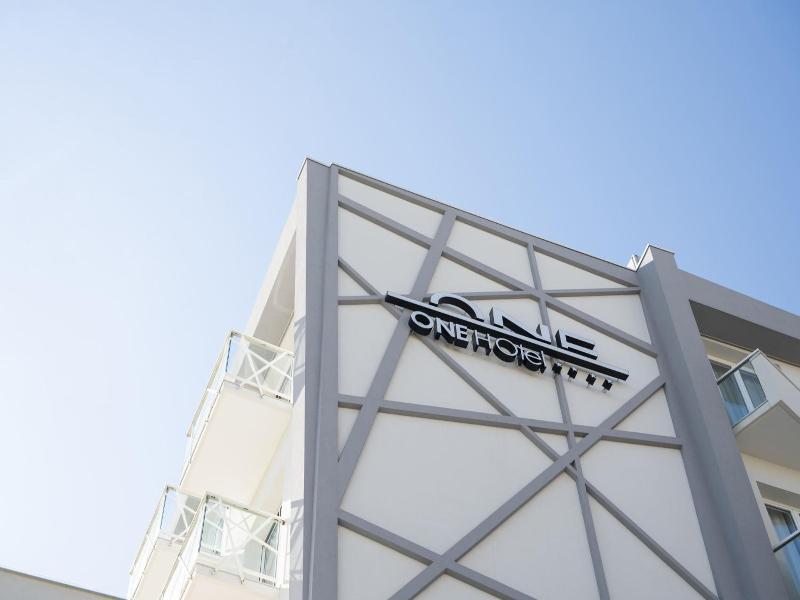 Hotel Alpen image