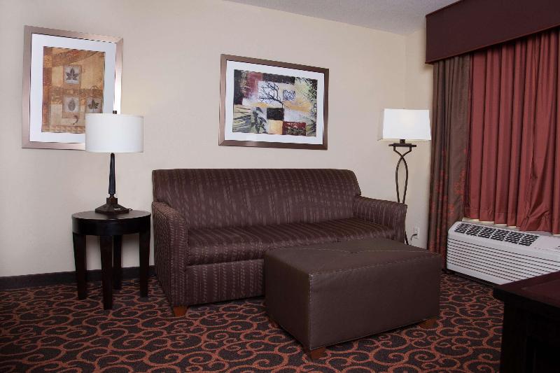 Hampton Inn & Suites Dickinson image
