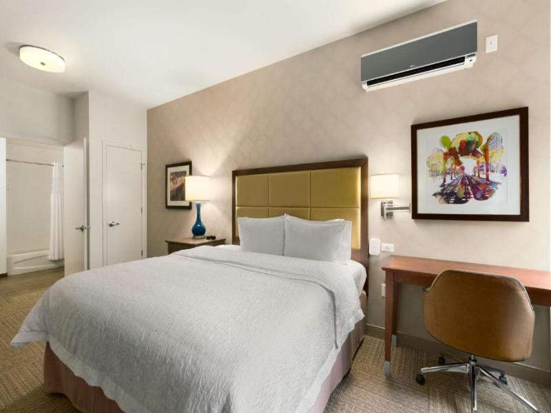 Hampton Inn Chicago Downtown/N Loop/Michigan Ave image
