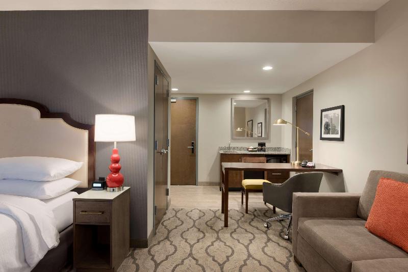 Hotel Embassy Suites by Hilton Chicago Naperville
