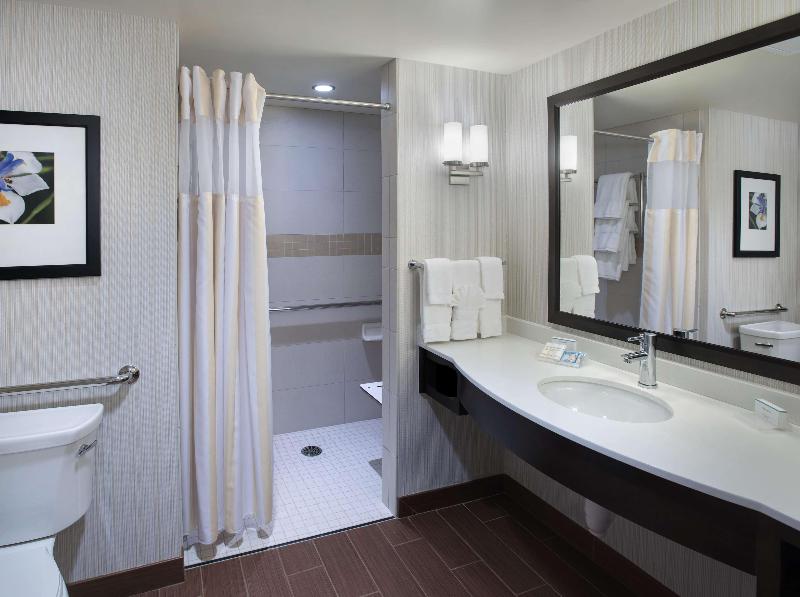 Hilton Garden Inn Chicago Downtown Riverwalk image