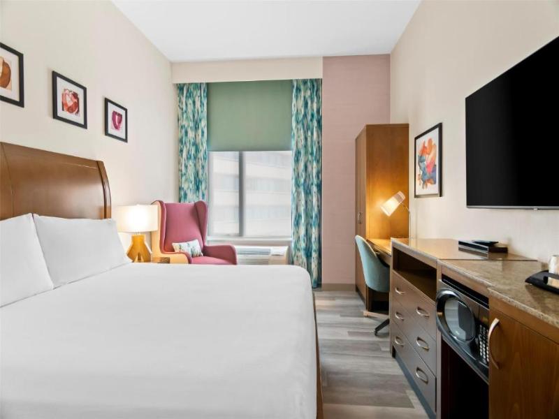 Hilton Garden Inn Chicago Downtown Riverwalk image