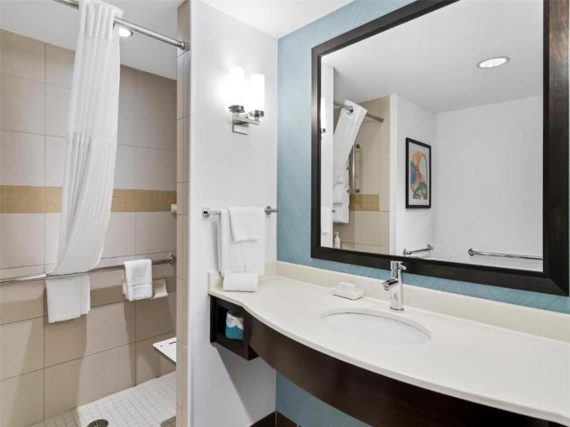 Hilton Garden Inn Chicago Downtown Riverwalk image