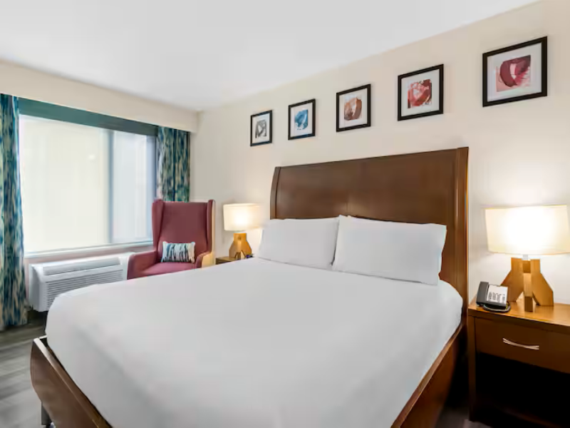 Hilton Garden Inn Chicago Downtown Riverwalk image