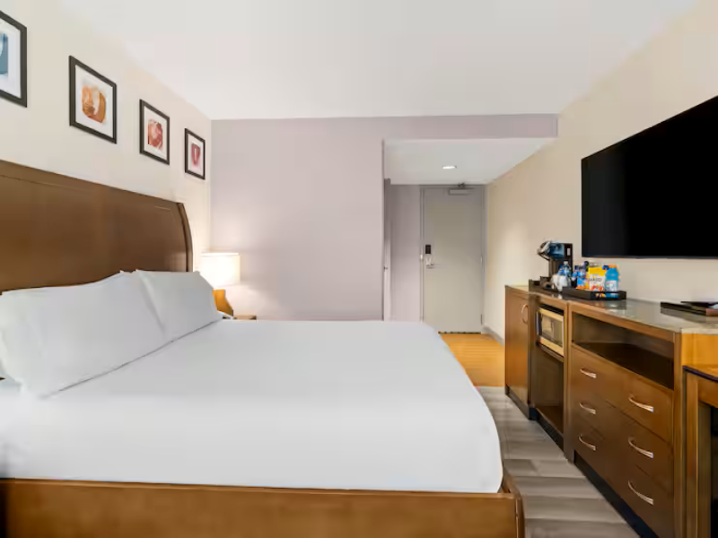 Hilton Garden Inn Chicago Downtown Riverwalk image