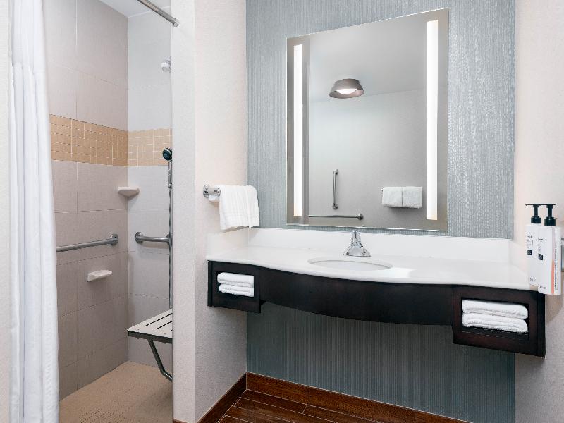 Hilton Garden Inn Wayne, NJ image