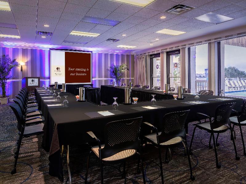 DoubleTree by Hilton Jacksonville Riverfront image