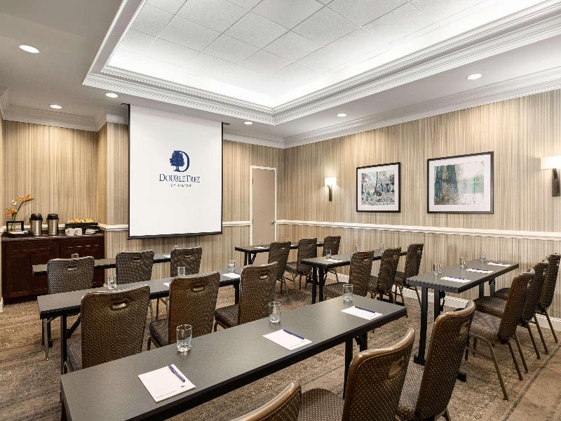 DoubleTree by Hilton Jacksonville Riverfront image