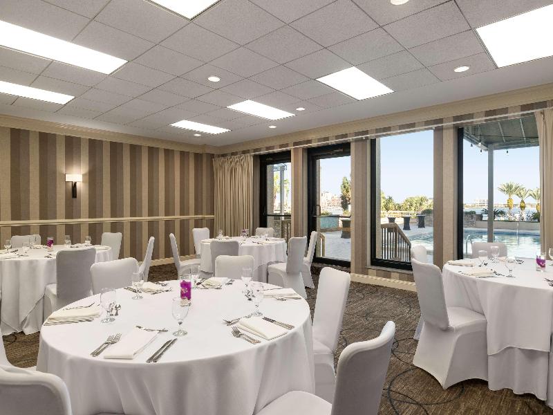DoubleTree by Hilton Jacksonville Riverfront image