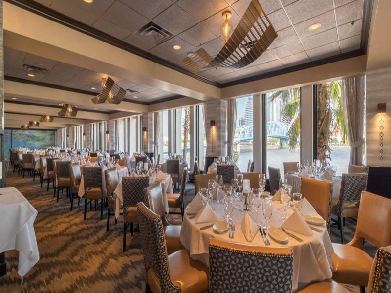 DoubleTree by Hilton Jacksonville Riverfront image