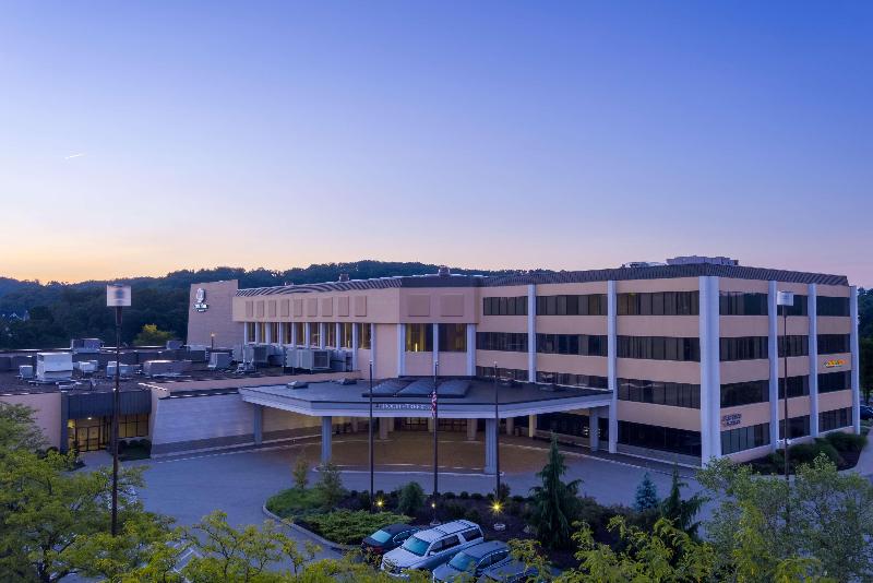 Doubletree By Hilton Pittsburgh - Cranberry image