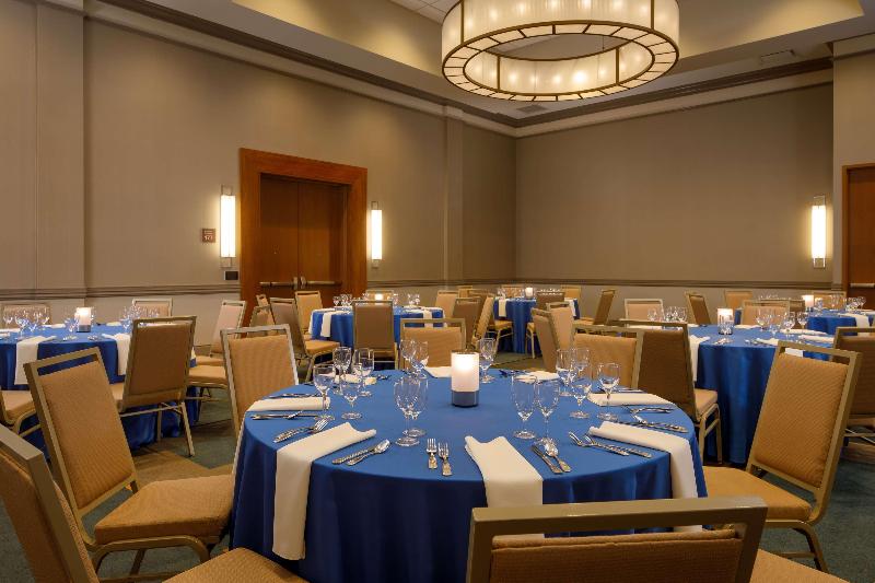 Doubletree By Hilton Pittsburgh - Cranberry image