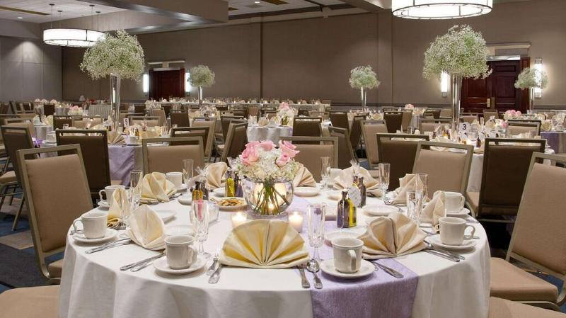 Doubletree By Hilton Pittsburgh - Cranberry image