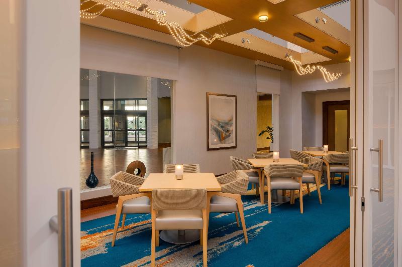 Doubletree By Hilton Pittsburgh - Cranberry image