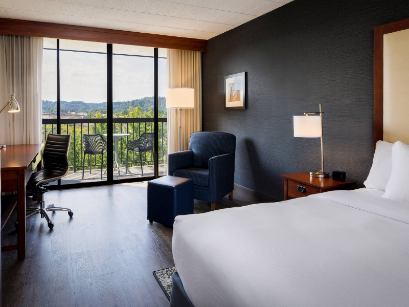 Doubletree By Hilton Pittsburgh - Cranberry image
