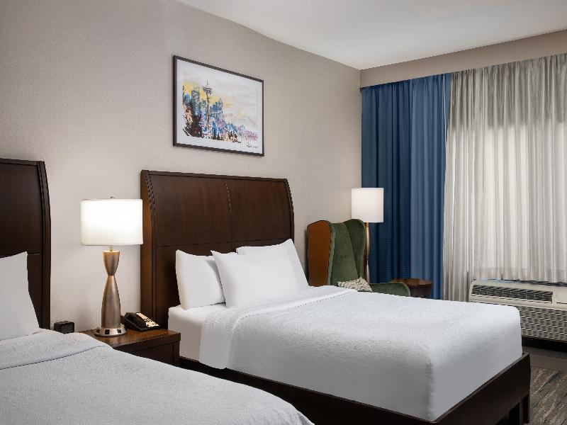 Hilton Garden Inn Seattle Downtown image