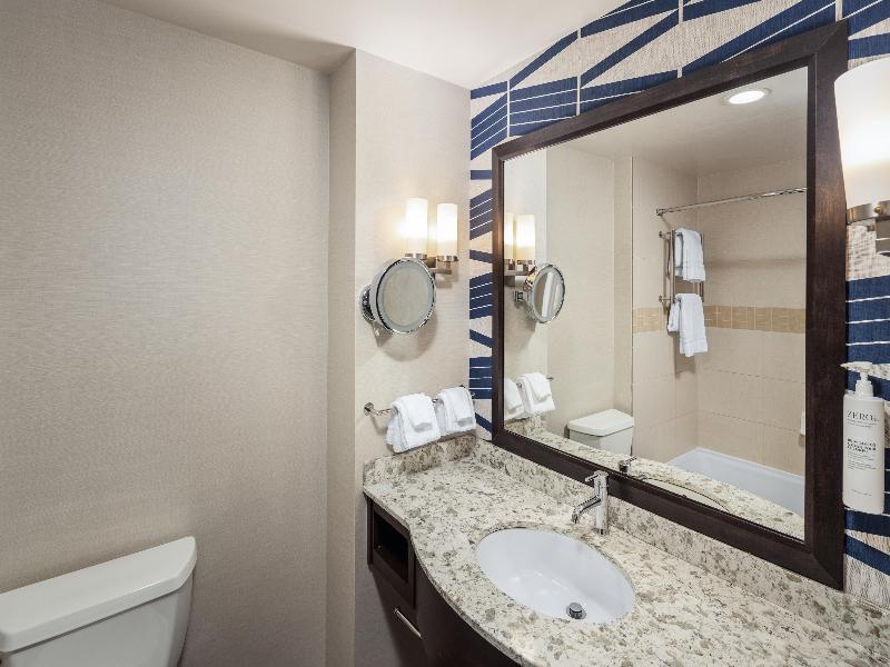 Hilton Garden Inn Seattle Downtown image