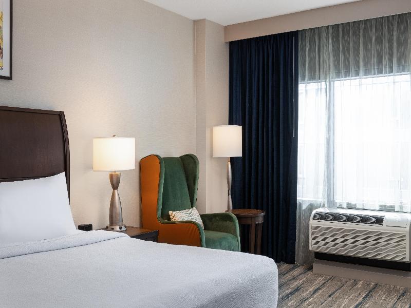 Hilton Garden Inn Seattle Downtown image