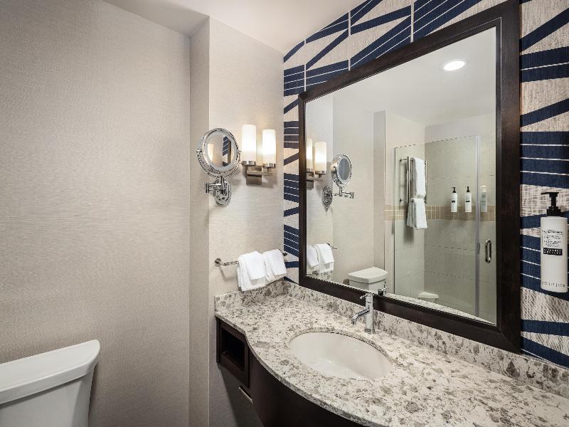 Hilton Garden Inn Seattle Downtown image