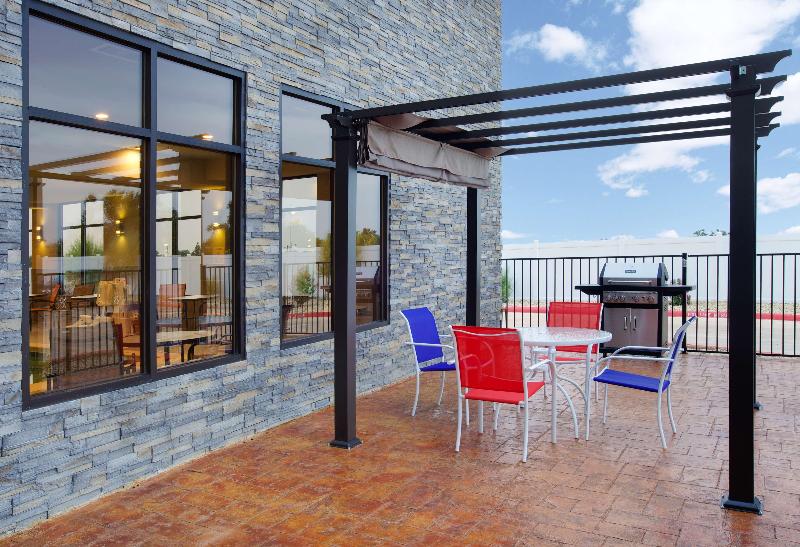 Hampton Inn and Suites Snyder, TX image