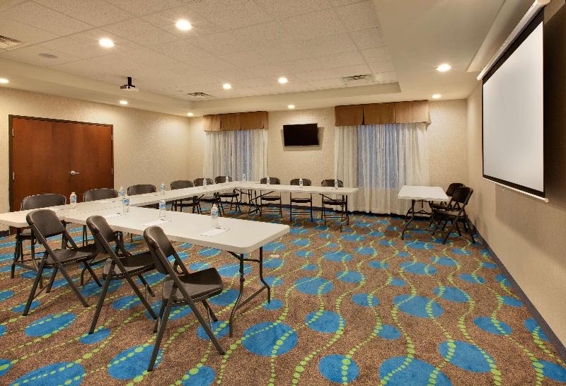 Hampton Inn and Suites Snyder, TX image