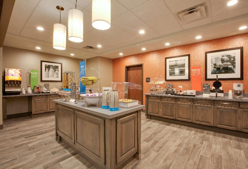 Hampton Inn and Suites Snyder, TX image