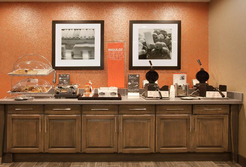 Hampton Inn and Suites Snyder, TX image
