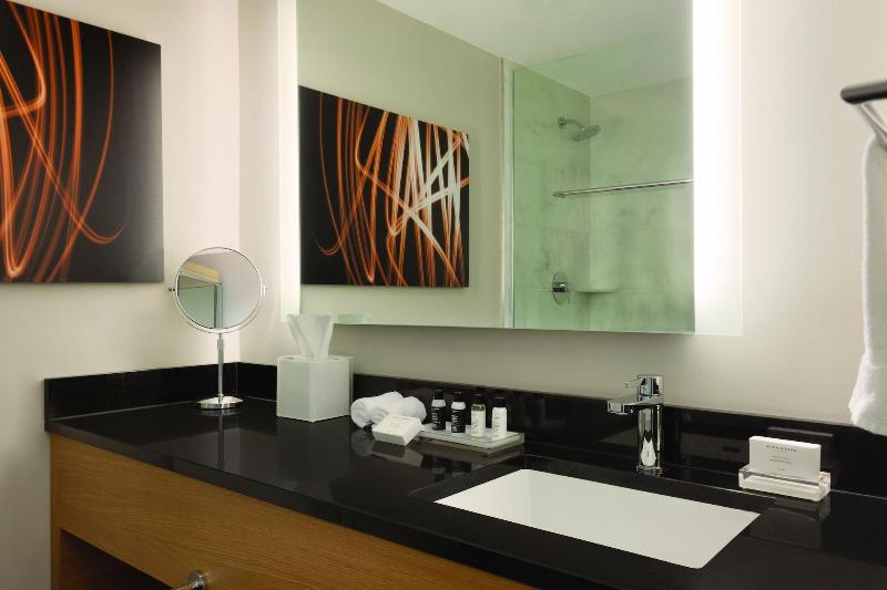 Executive LeSoleil NY image