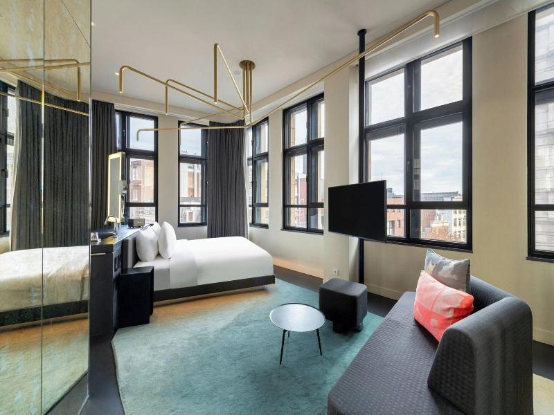 W Amsterdam image