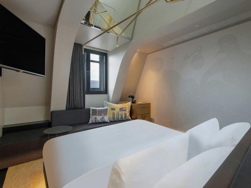 W Amsterdam image