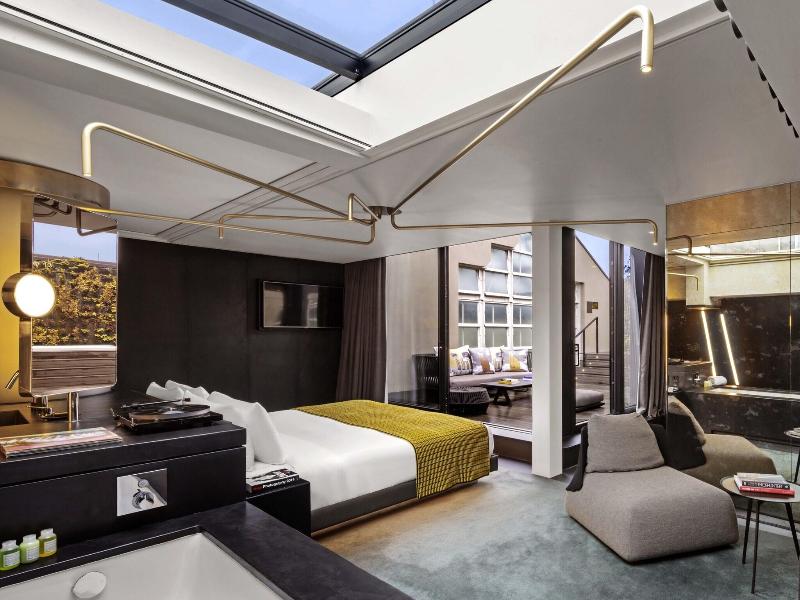 W Amsterdam image