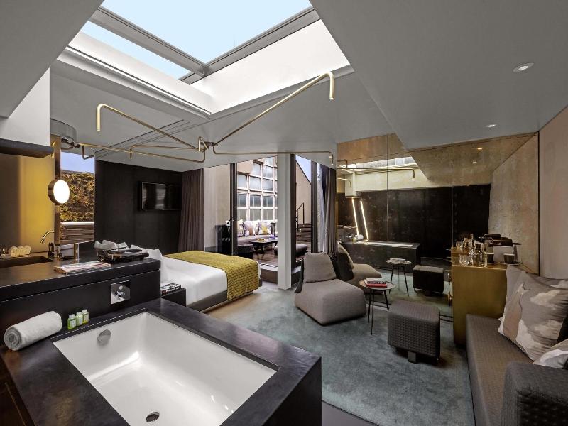 W Amsterdam image