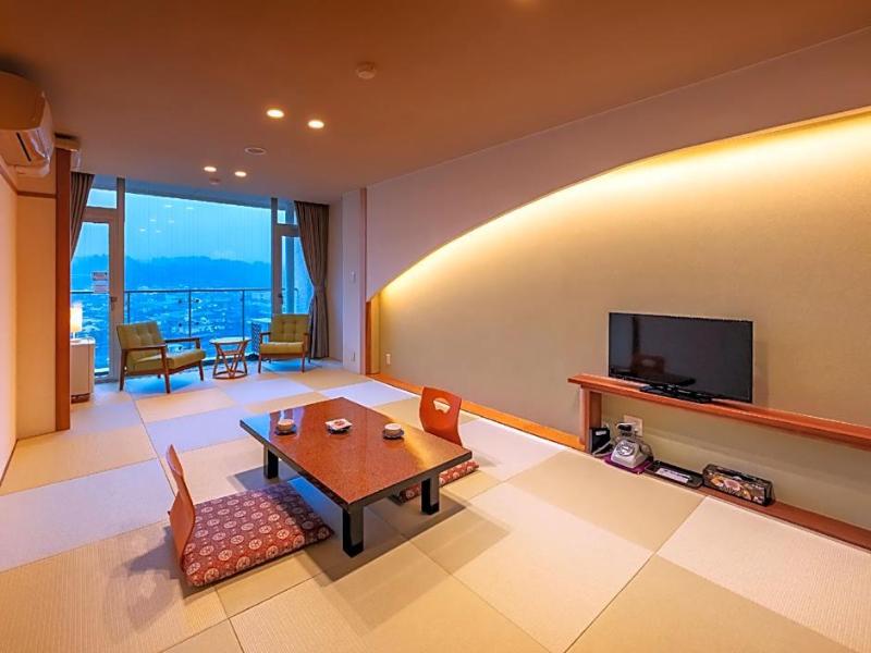 Mikuma Hotel image