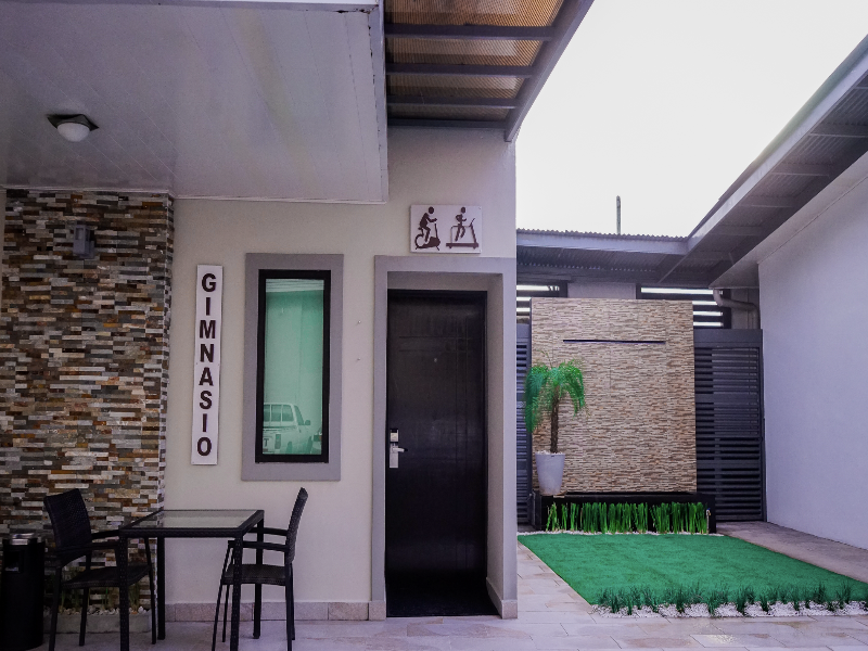 Aranjuez Hotel & Suites image