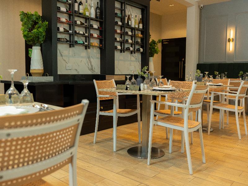 Aranjuez Hotel & Suites image