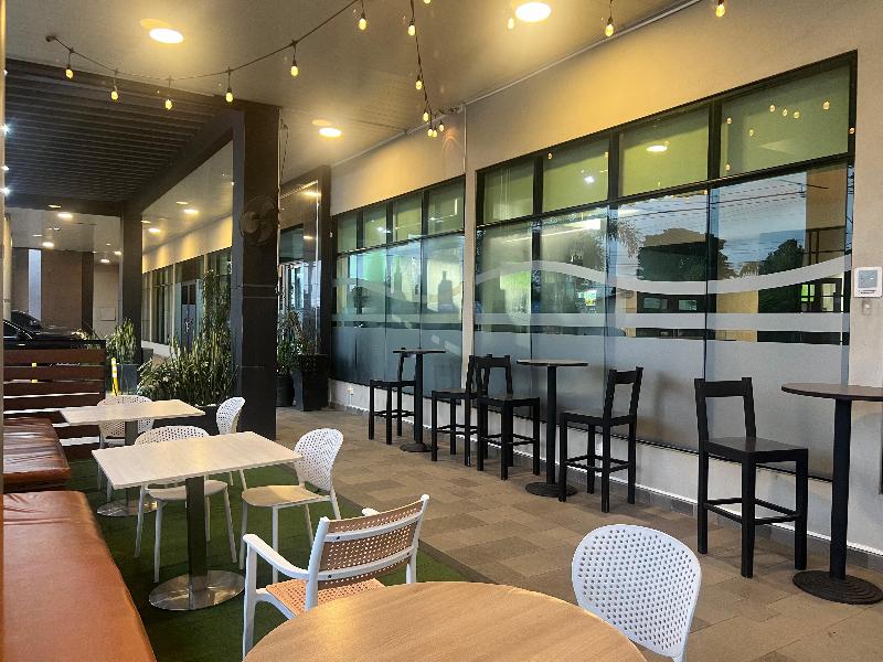 Aranjuez Hotel & Suites image