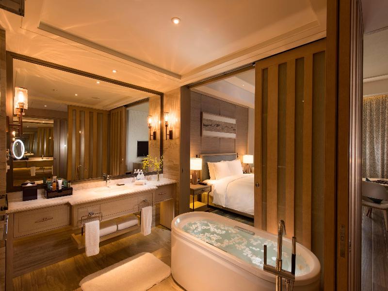 Hilton Yuxi Fuxian Lake — photo 3