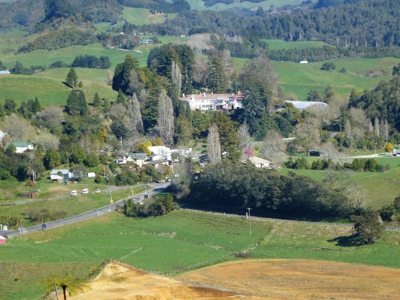 Waitomo Caves Guest Lodge image