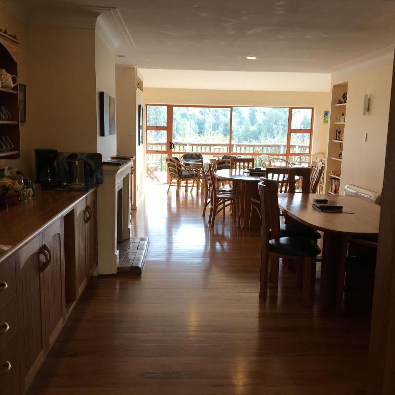 Waitomo Caves Guest Lodge image