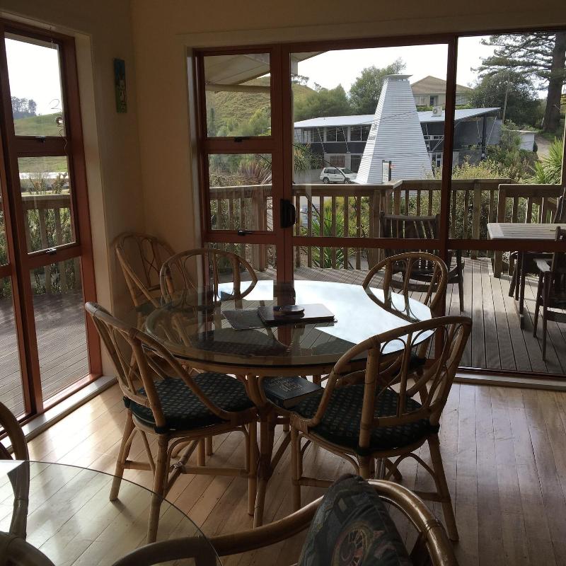Waitomo Caves Guest Lodge image
