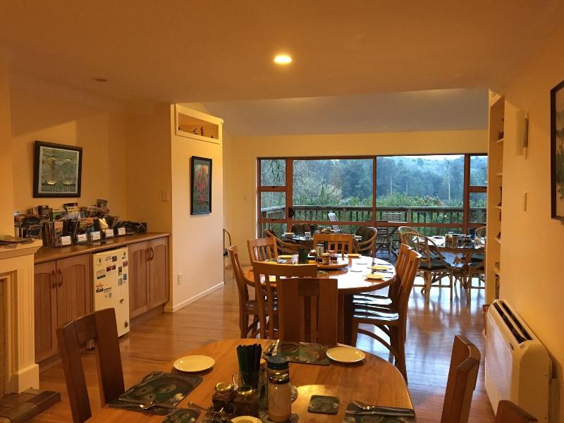 Waitomo Caves Guest Lodge image