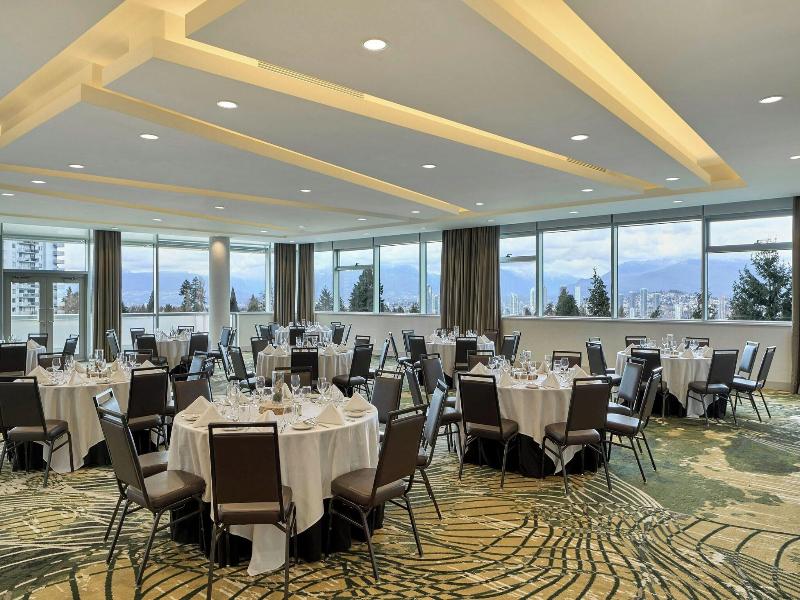 Element Vancouver Metrotown image