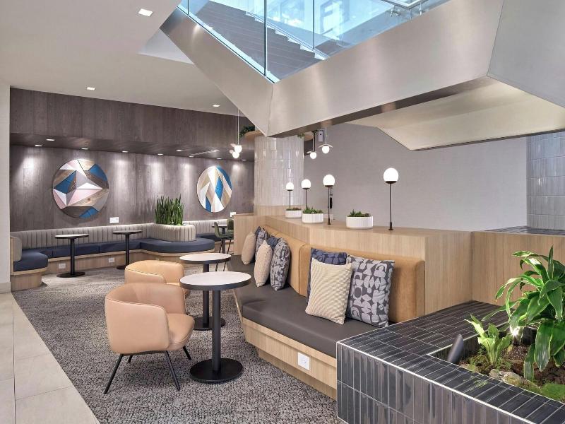Element Vancouver Metrotown image