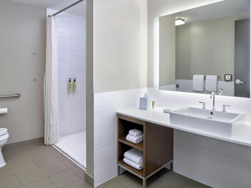 Element Vancouver Metrotown image