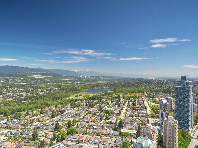 Element Vancouver Metrotown image